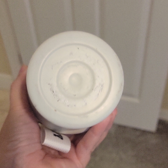 Snoopy Peanuts Travel Mug wrist band closeable spout for no spill. - Picture 4 of 5